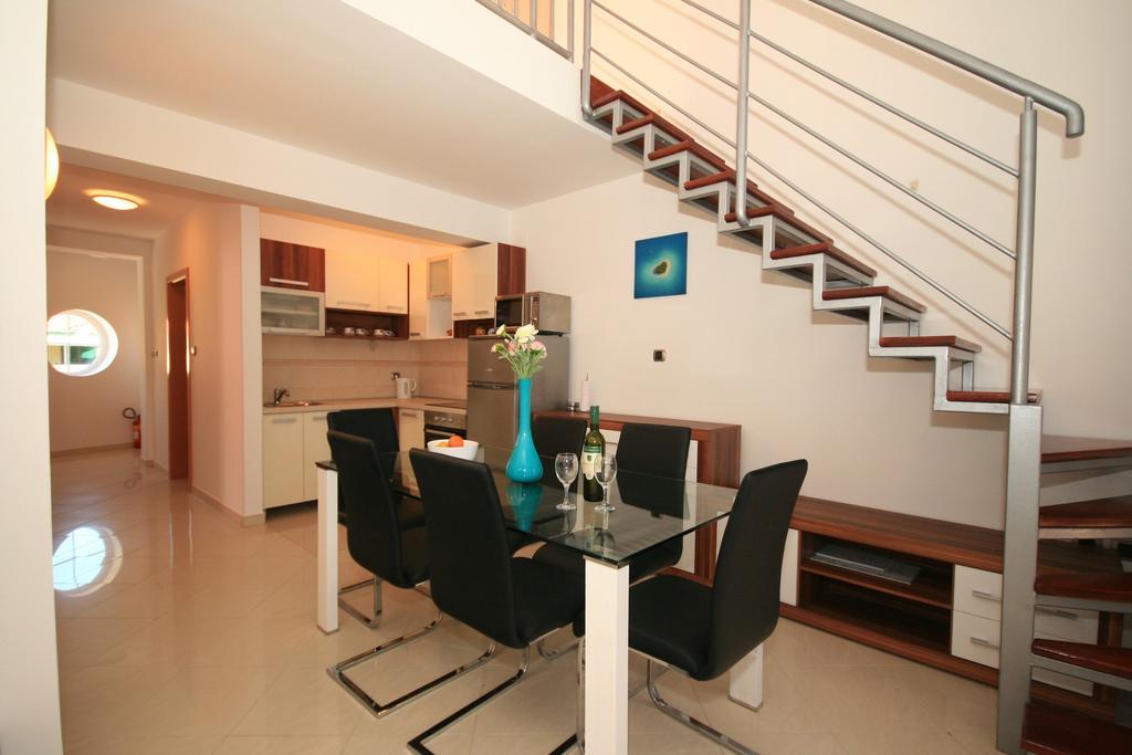 Ruzmarinka 4* Apartment Baška Exterior foto